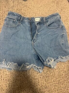 HOLLISTER ULtra High-Rise 90s Shorts Raw Hem